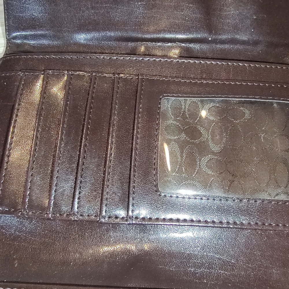 Authentic used Coach Wallet - Picture 7 of 12
